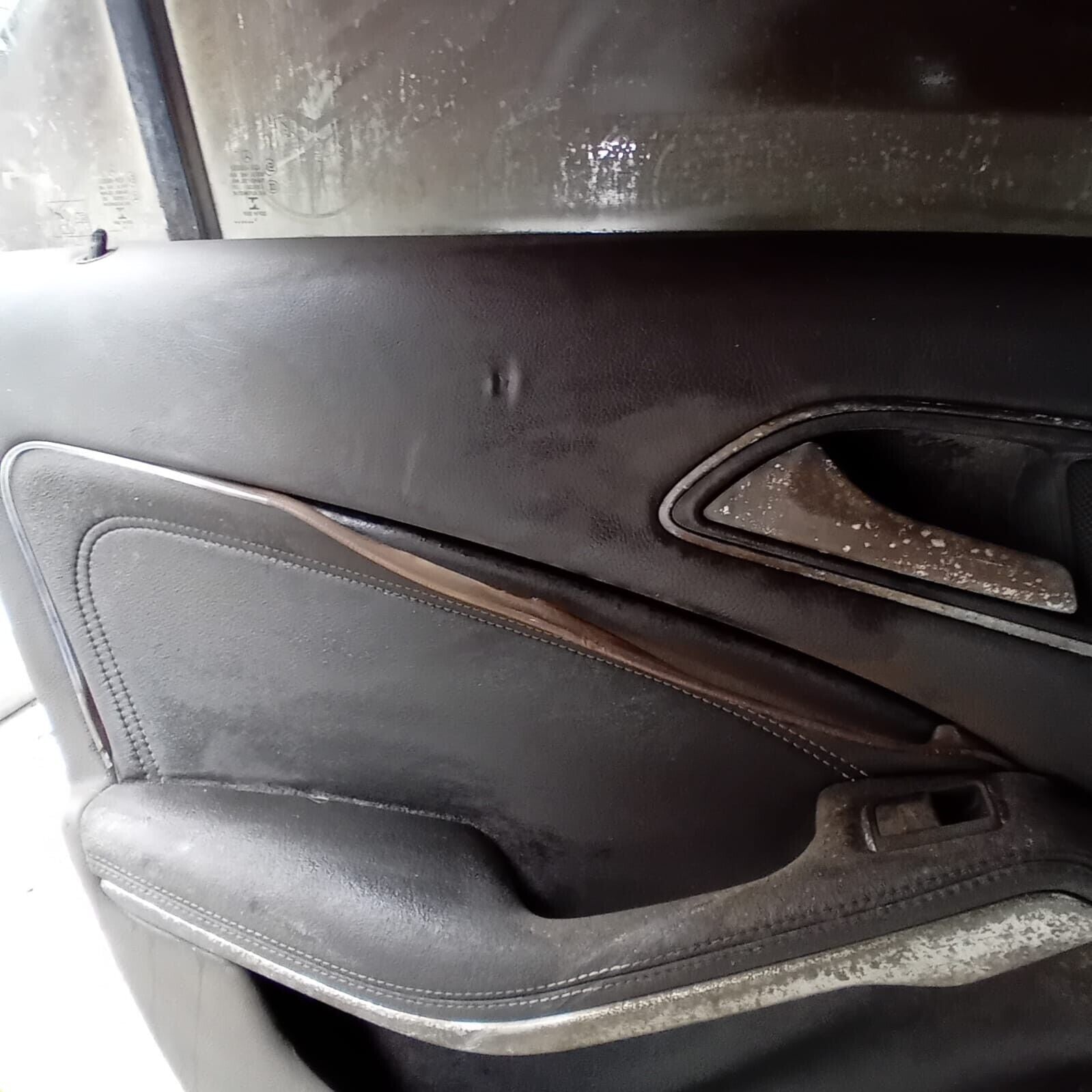 MERCEDES BENZ CLA  W117  PASSENGER SIDE REAR DOOR ( NEAR SIDE REAR )