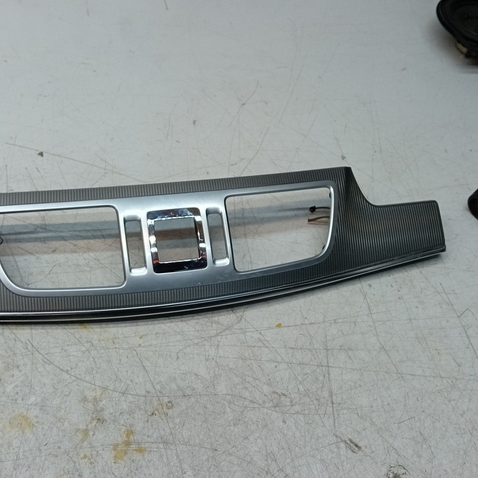 MERCEDES BENZ  E-CLASS W212 DASHBOARD  TRIM PANEL 2016 A212680XX93 FM001547