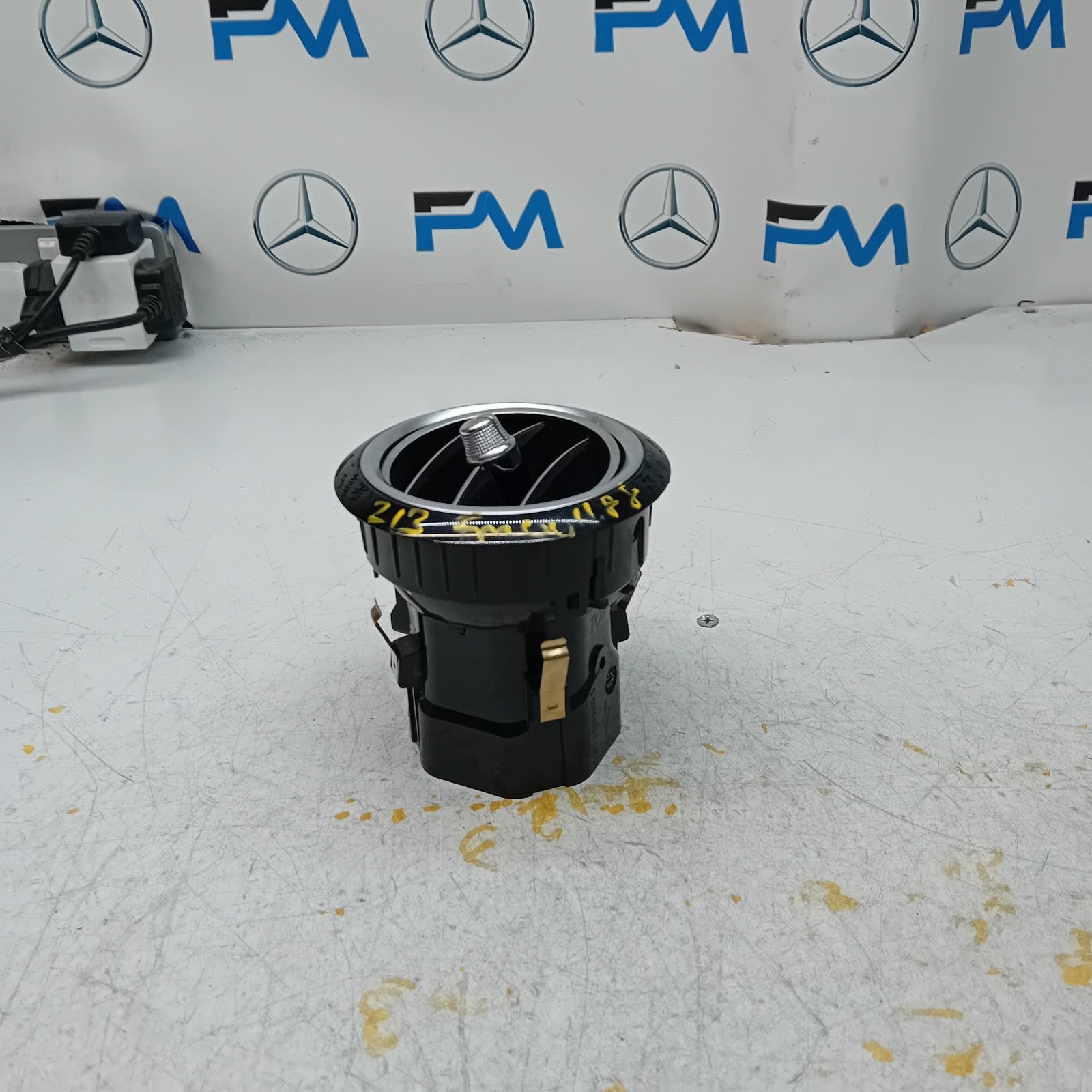 MERCEDES BENZ E-CLASS W213 DASHBOARD AIR VENT 2016-20 A2138308000 FM001188
