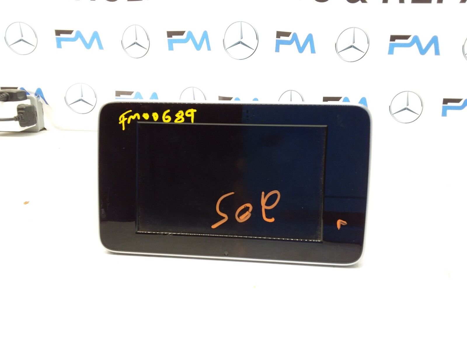 MERCEDES C-CLASS W205 2016 SAT NAV MULTIMEDIA SCREEN A2059004113 FM00689