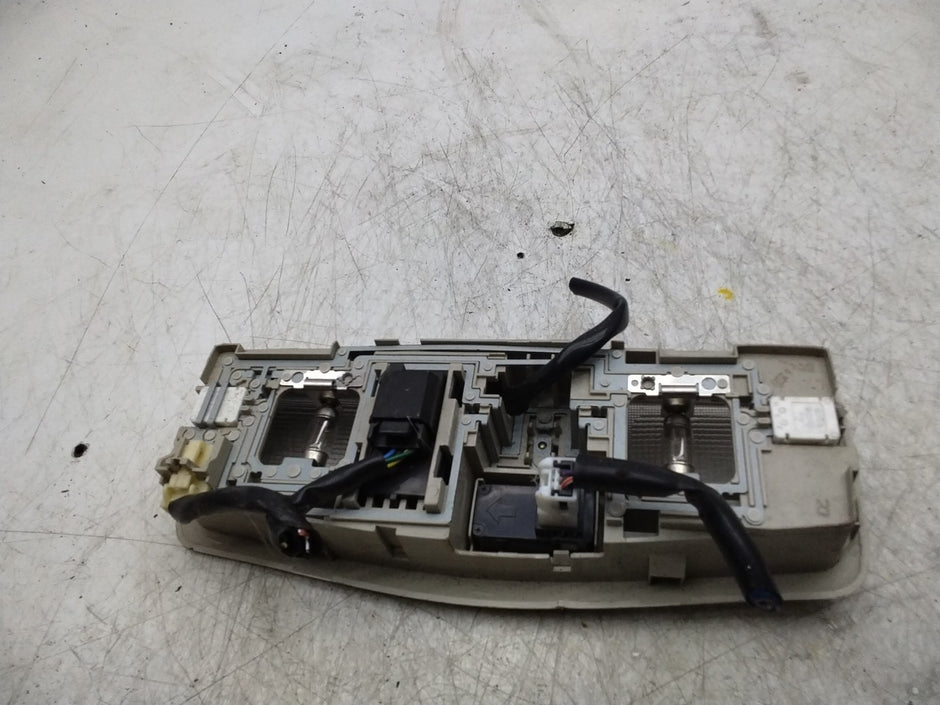 MITSUBISHI OUTLANDER INTERIOR ROOF LIGHTING 8401A009ZZ FMR119