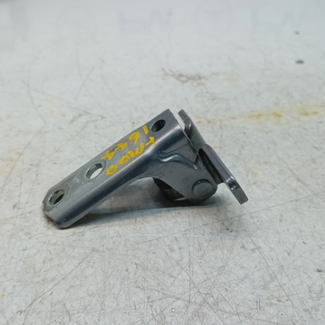 MITSUBISHI OUTLANDER MK3  FRONT DOOR HINGE PANEL E1 A046834 FM001644