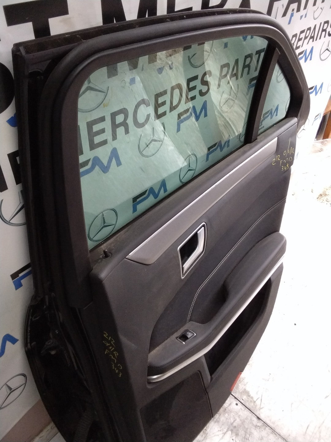 MERCEDES E-CLASS W212 DRIVER REAR DOOR OSR BLACK 2009-16 COMPLETE FMD343