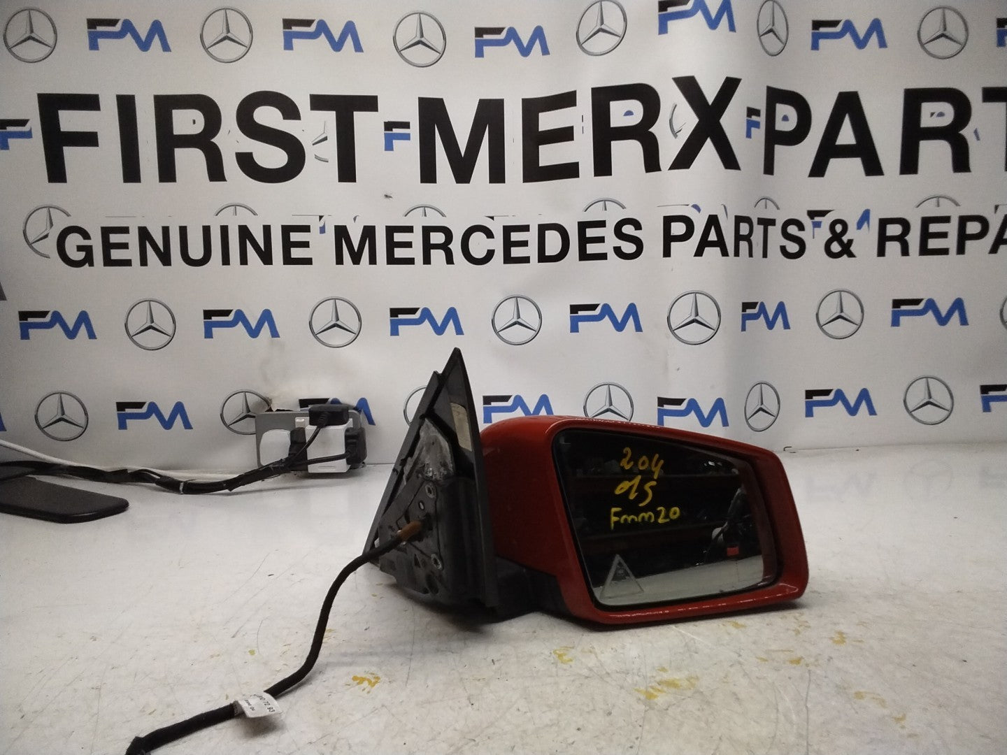 MERCEDES C-CLASS  W204 DRIVER SIDE WING MIRROR A2048107293 RED FMM20