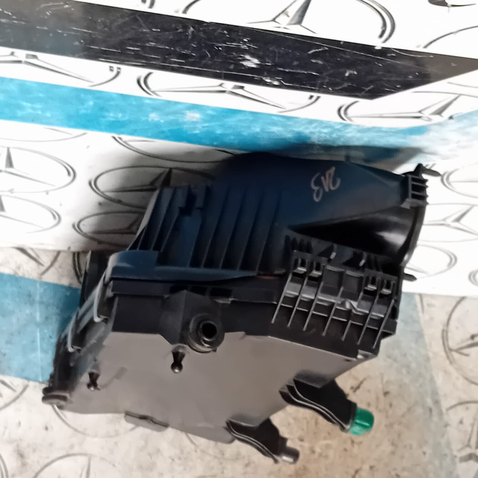 MERCEDES E CLASS W213 2017 2.0 DIESEL AIR FILTER BOX HOUSING A6540900001