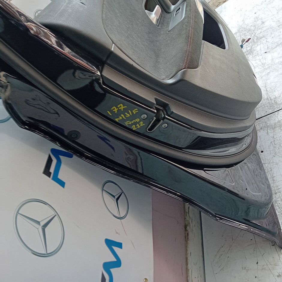MERCEDES A-CLASS W177 PASSENGER FRONT DOOR NSF BLACK 2018 ON COMPLETE FMD212