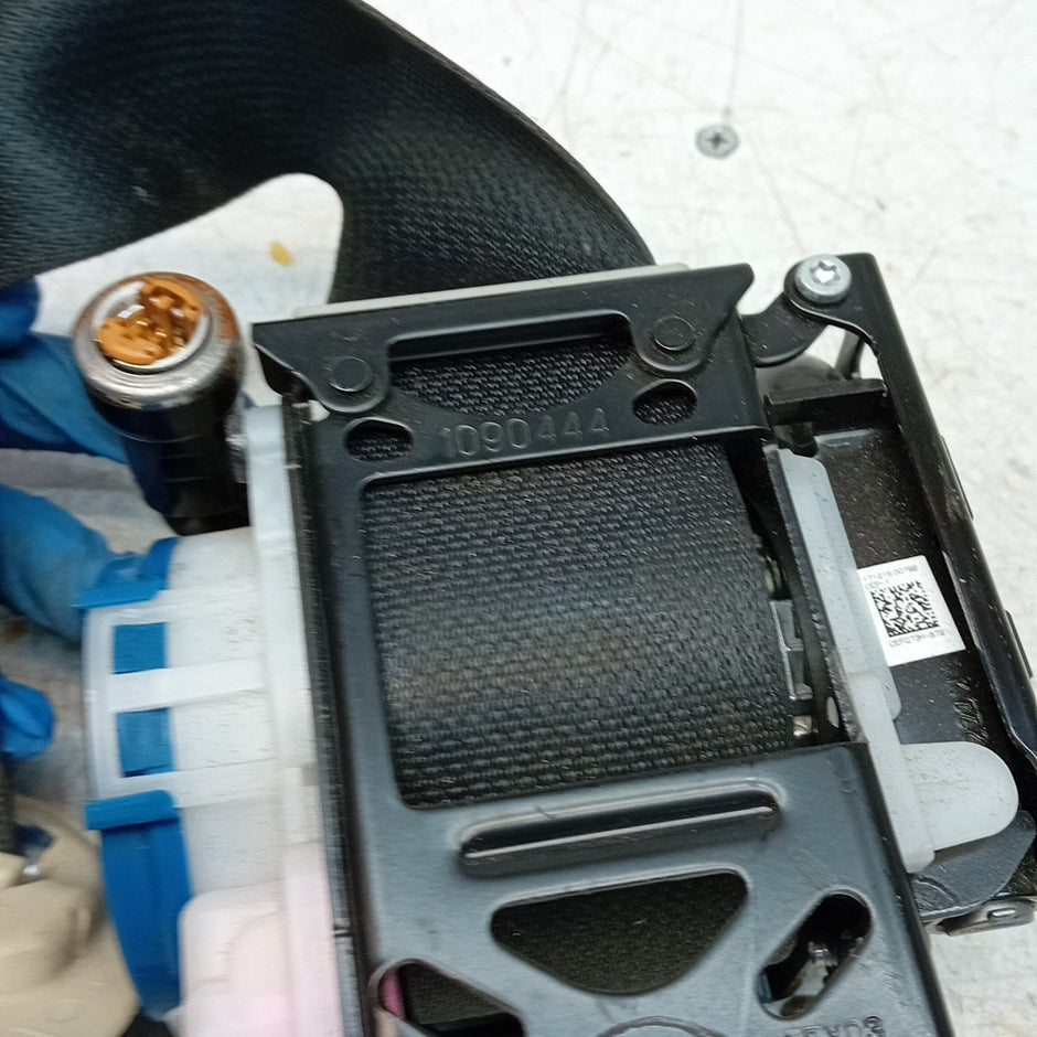 MITSUBISHI OUTLANDER MK3 SEAT BELT FRONT PASSENGER NSF TKAH2EN306 BLACK FM001242