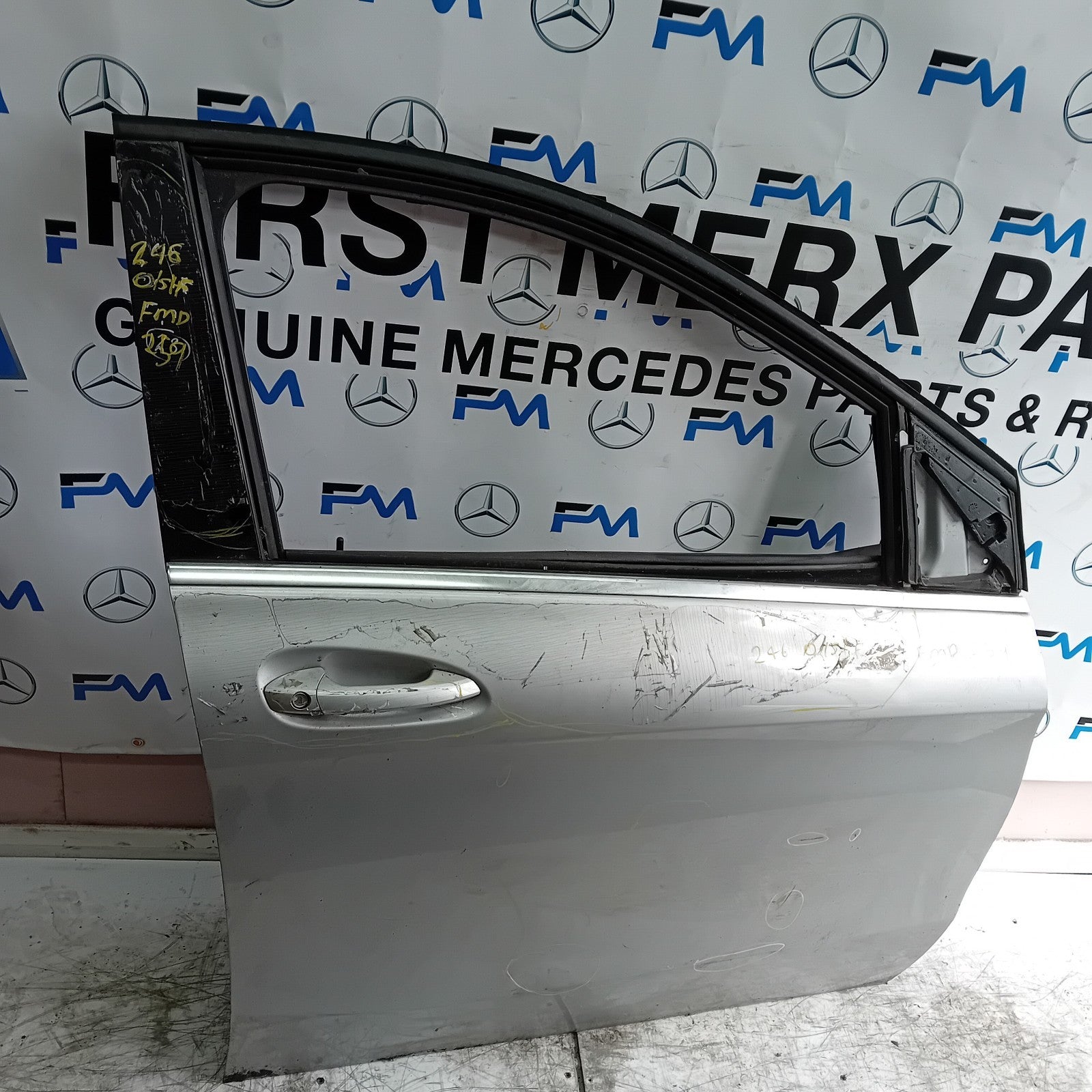 MERCEDES B-CLASS W246 DRIVER FRONT DOOR OSF SILVER  2012-19 COMPLETE FMD259