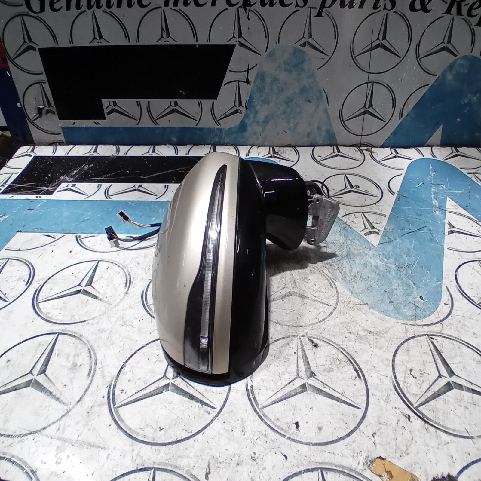 2017/2023 MERCEDES BENZ E-CLASS W238 COUPE RIGHT SIDE WING MIRROR A2388101600
