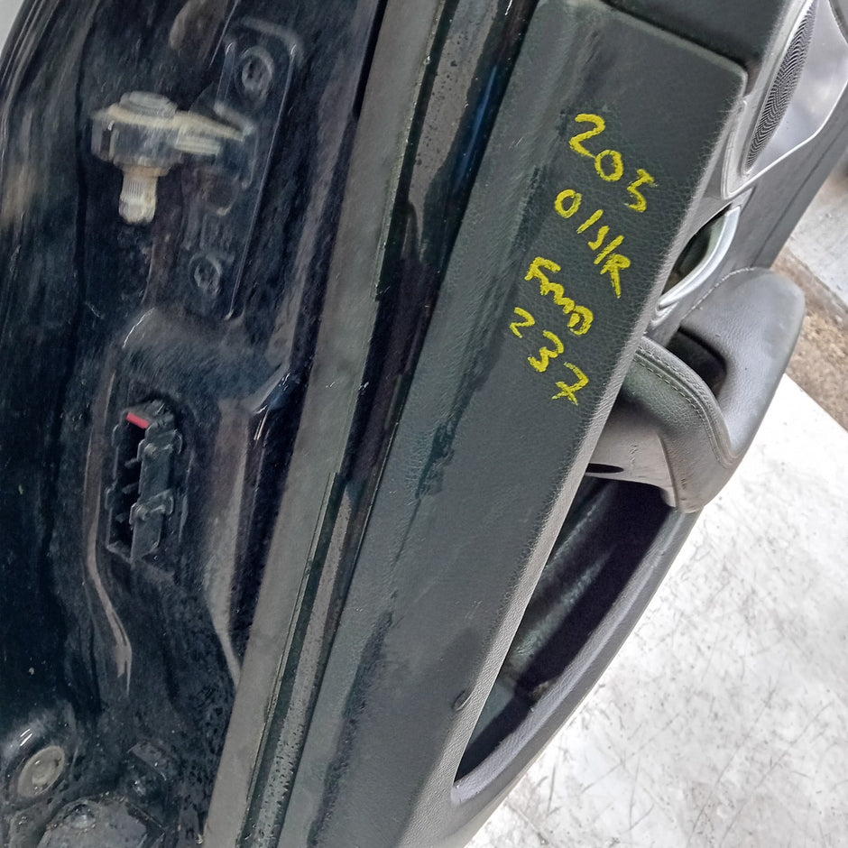 MERCEDES C-CLASS W205 SALOON DRIVER REAR DOOR OSR BLACK 2014 ON COMPLETE FMD237