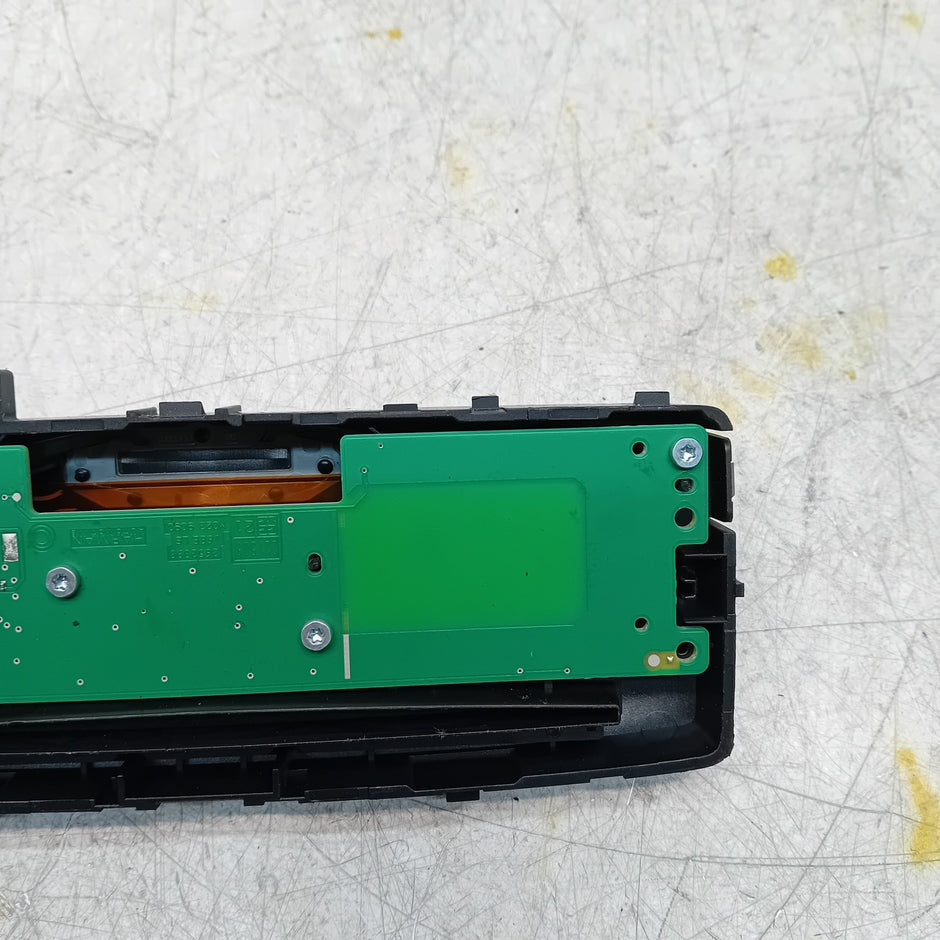 MERCEDES BENZ  W222 S-CLASS DASHBOARD HAZARD SWITCH PANEL 2015 FM001483