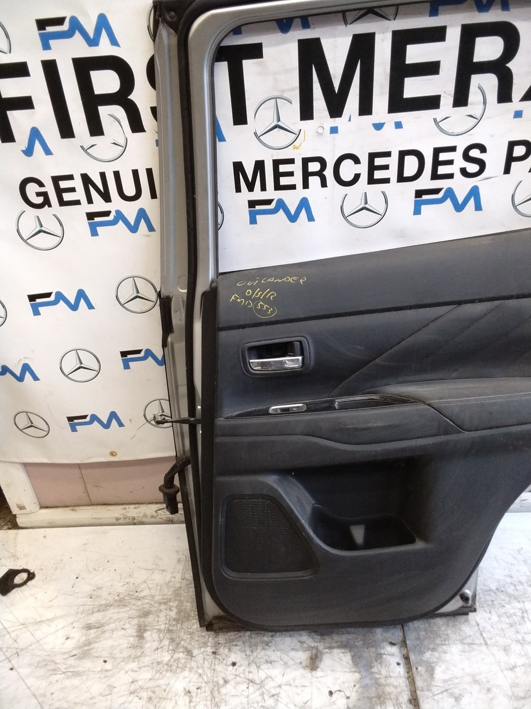 MITSUBISHI OUTLANDER DRIVER REAR DOOR OSR GREY COMPLETE FMD553