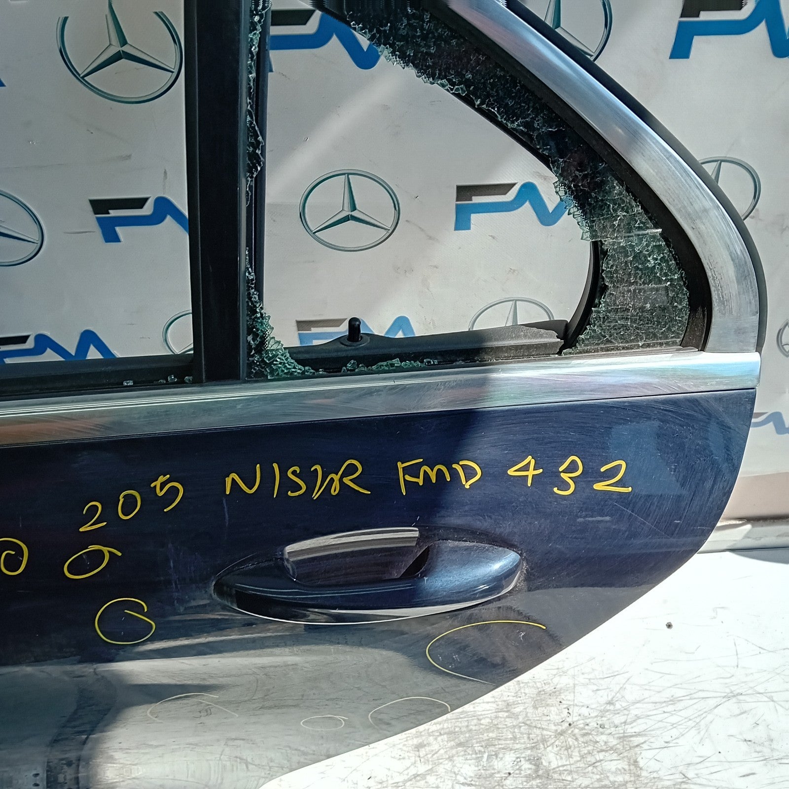 MERCEDES C-CLASS W205 SLN DRIVER REAR DOOR OSR BLUE 2014 ON COMPLETE FMD432