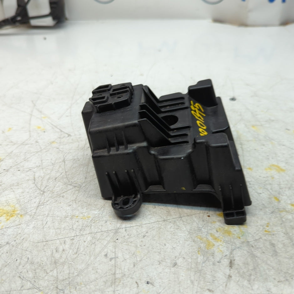 MERCEDES ACLASS W177 CENTRE CONSOLE GEAR SHIFT KNOB BRACKET A1776831400 FM001375