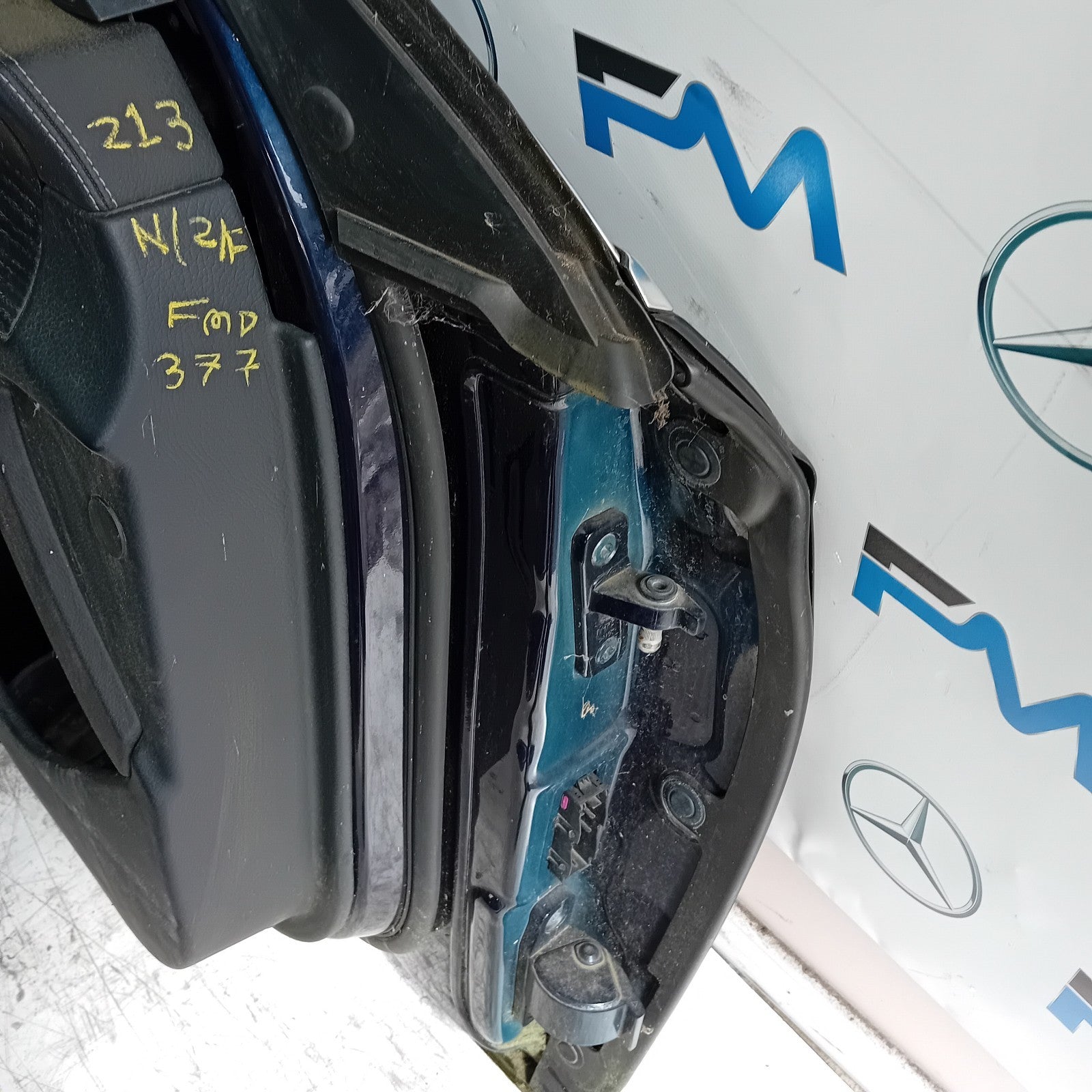 MERCEDES E-CLASS W213 SLN PASSENGER FRONT DOOR NSF BLUE 2016 ON COMPLETE FMD377