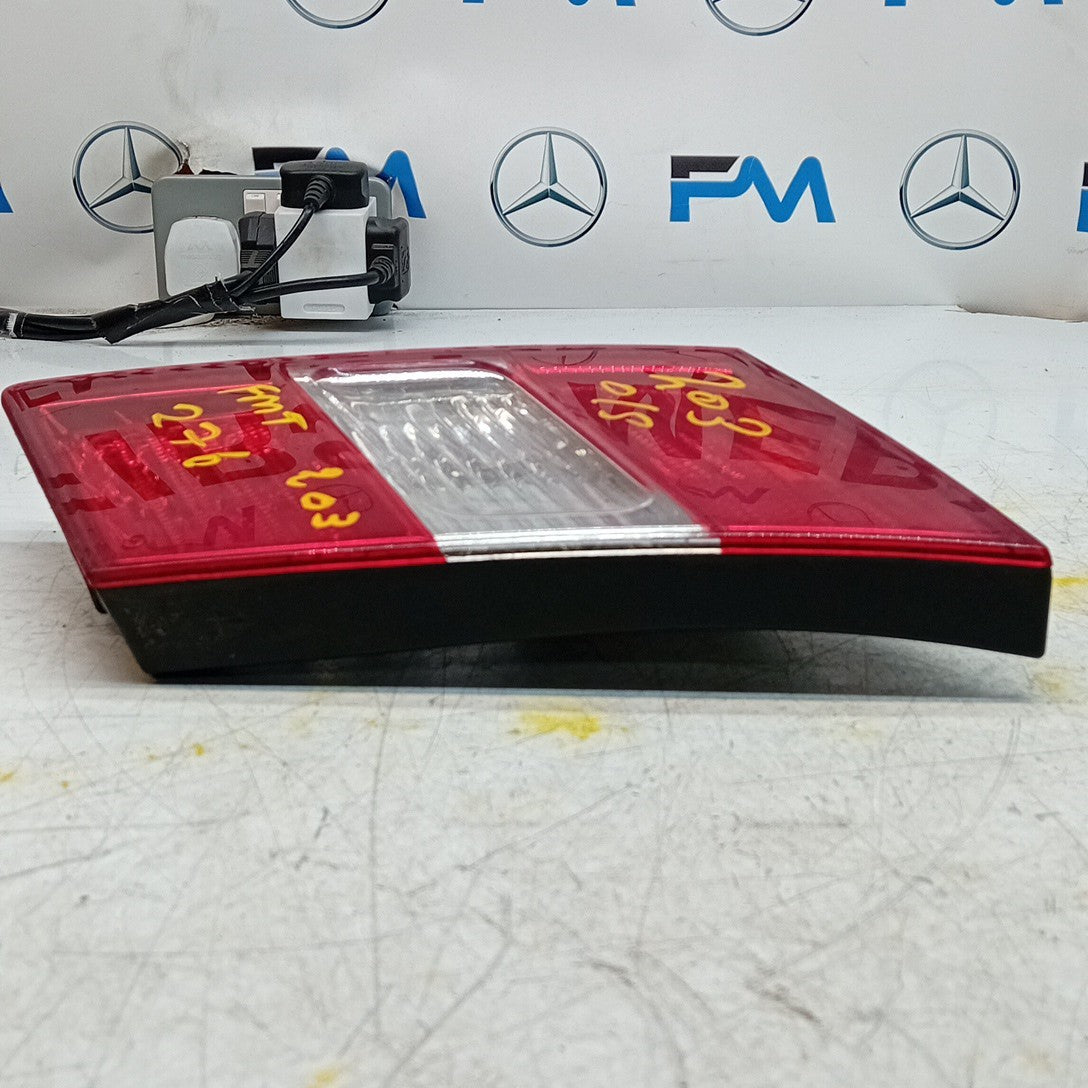 MERCEDES C-CLASS W203 ESTATE DRIVER RIGHT REAR TAIL LIGHT A2038205064 FMT276