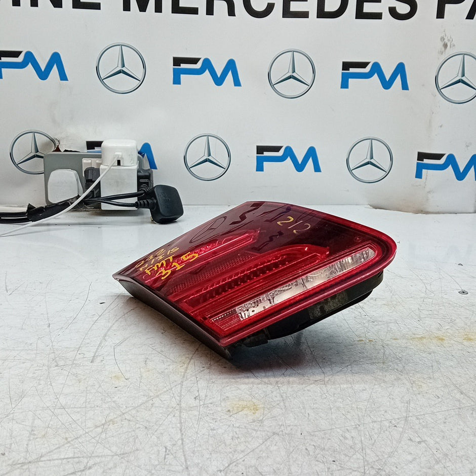 MERCEDES E-CLASS W212 PASSENGER INNER SIDE LEFT REAR TAIL LIGHT 2014 FMT315