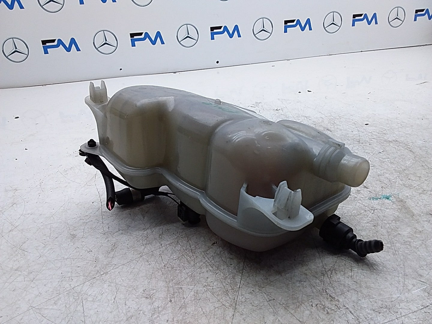 MERCEDES BENZ  B-CLASS W247 COOLANT EXPANSION TANK A2475000049 FMR471