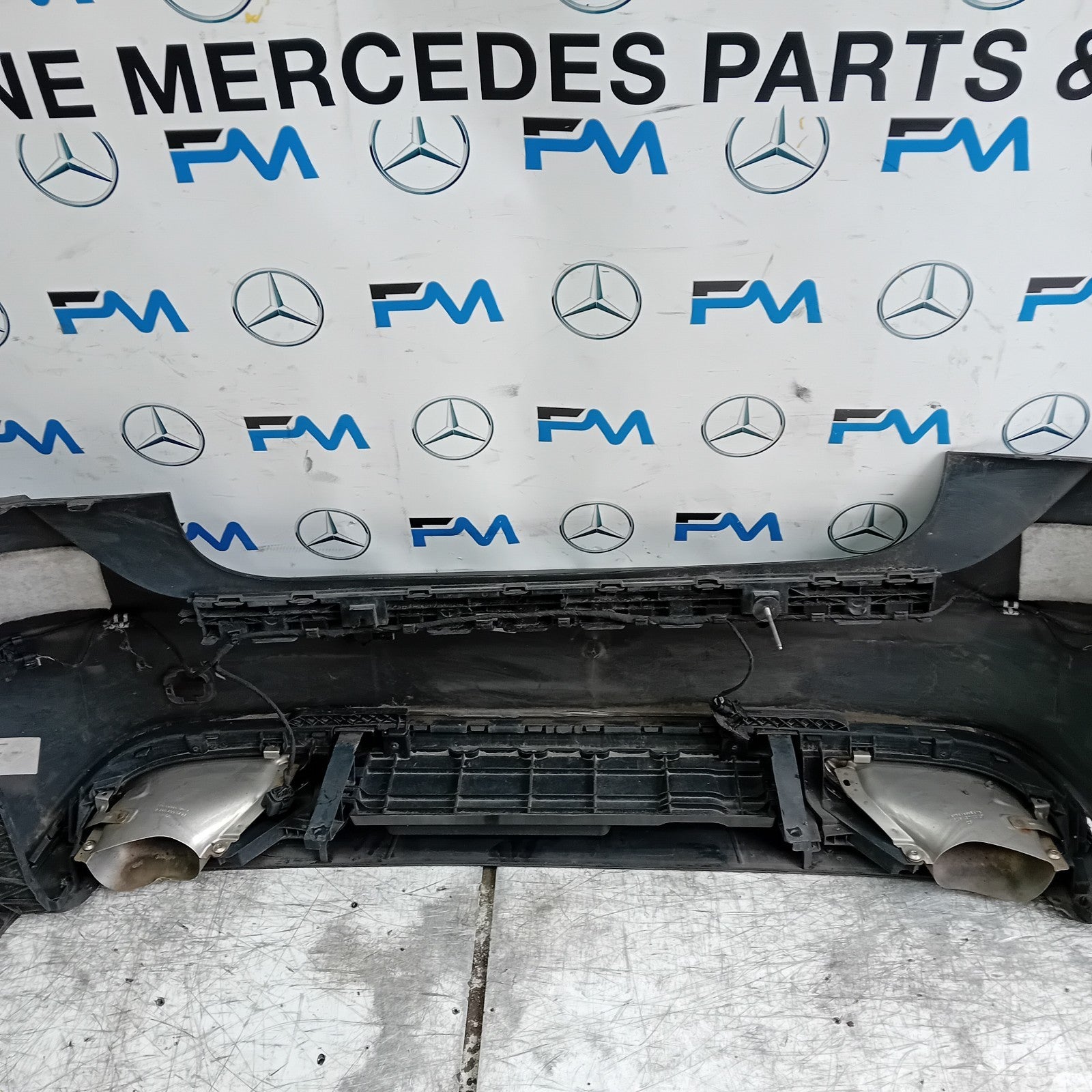 MERCEDES BENZ A-CLASS W176 REAR BUMPER 2012-18 A1768850000 BLACK COMPLETE FMX28