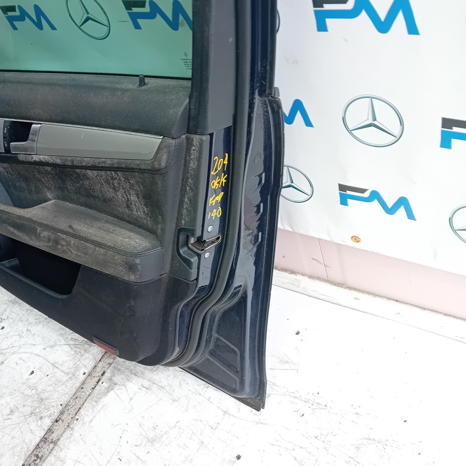MERCEDES BENZ C-CLASS W204 DRIVER SIDE FRONT DOOR O/S/F BLUE COMPLETE FMD140