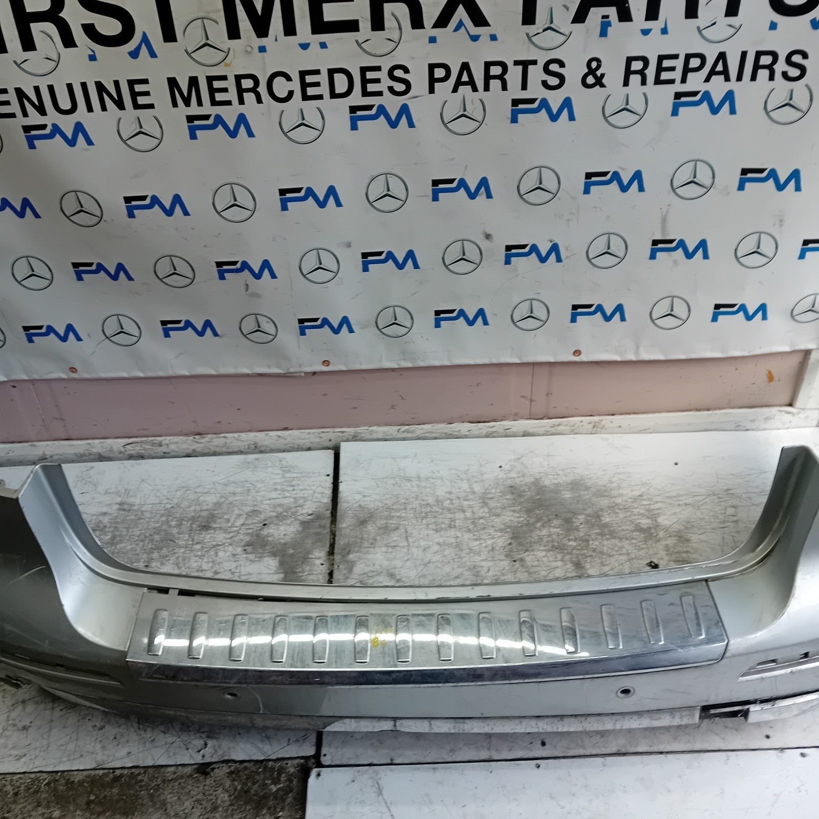 MERCEDES BENZ  GLE W166 SALOON REAR BUMPER SILVER 2016 A1668853024 FMX84