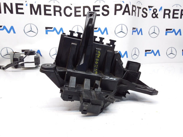 Mercedes C-CLASS W205 Fuse Relay Junction Box A2055402250 FM00389