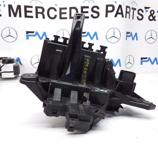 Mercedes C-CLASS W205 Fuse Relay Junction Box A2055402250 FM00389