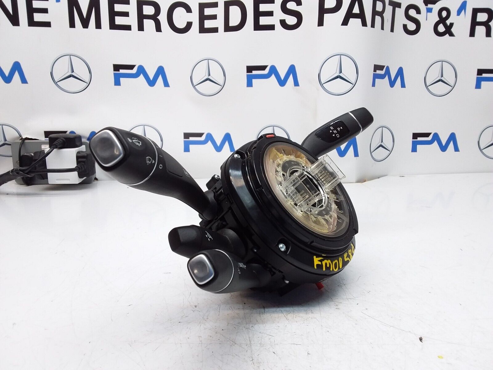 Mercedes C-CLASS W205 INDICATOR/WIPER GEAR SELECT + SQUIB  2015 FM00580