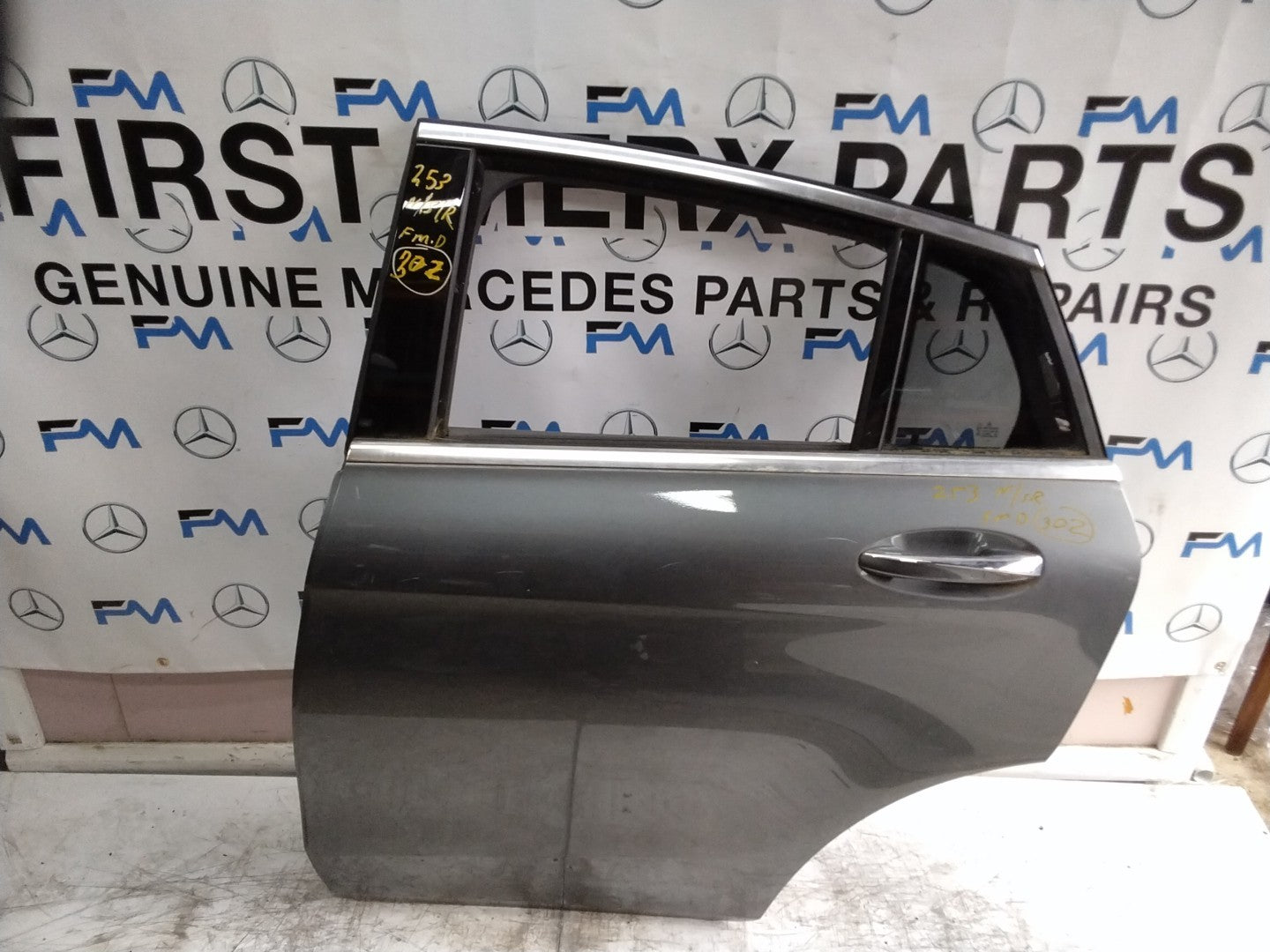 MERCEDES GLC C253  PASSENGER REAR DOOR NSR GREY 2016-22  COMPLETE FMD302