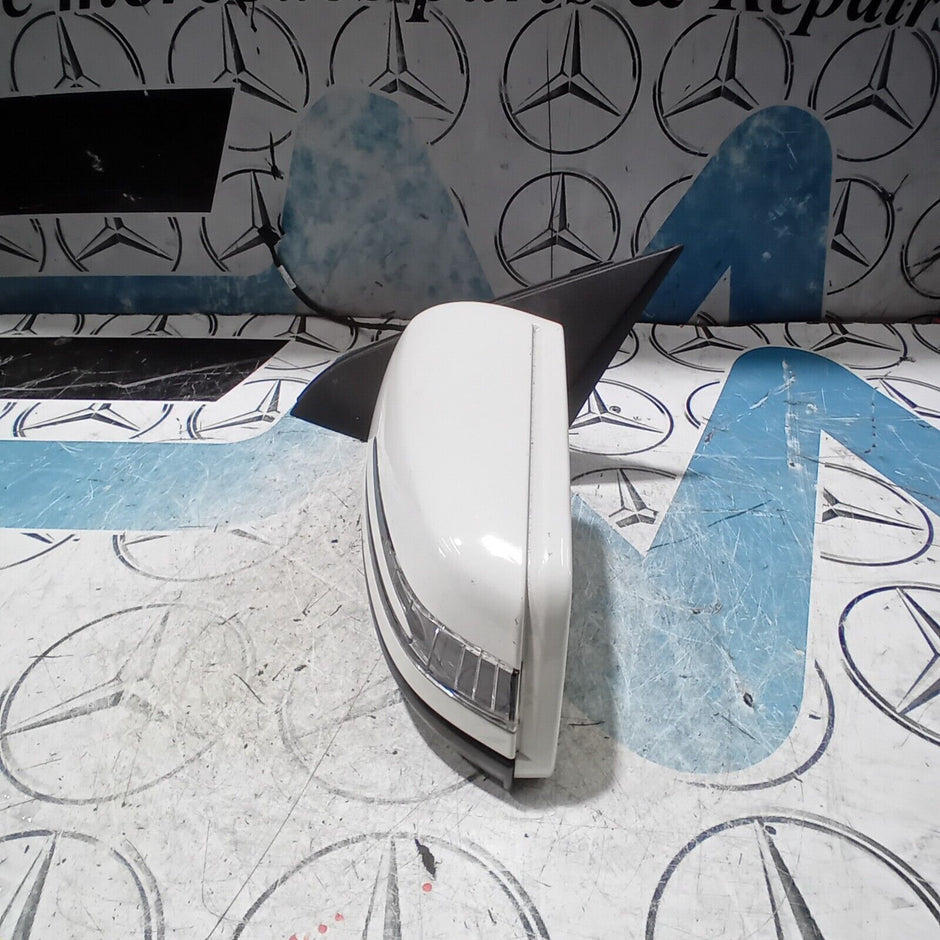 MERCEDES C-CLASS DOOR MIRROR PASSENGER SIDE H WING 2013 4 DOOR SALOON