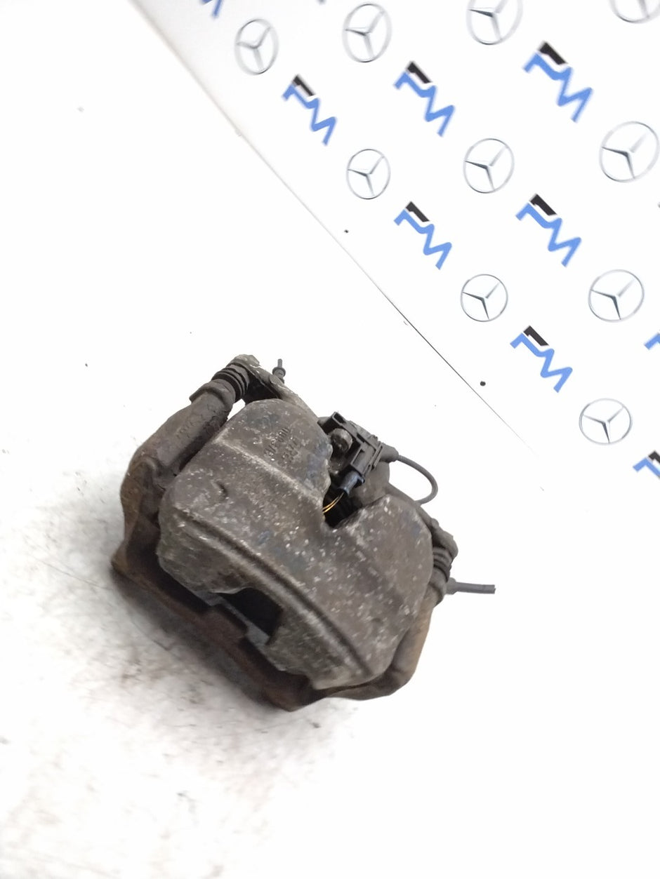 MERCEDES  C-CLASS W205 BRAKE CALIPER FRONT RIGHT  SIDE  FMR146 A2054210001