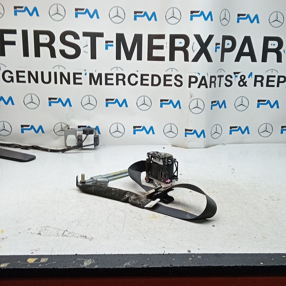 MITSUBISHI OUTLANDER MK3 SEAT BELT FRONT PASSENGER NSF TKAH2EN306 BLACK FM001242