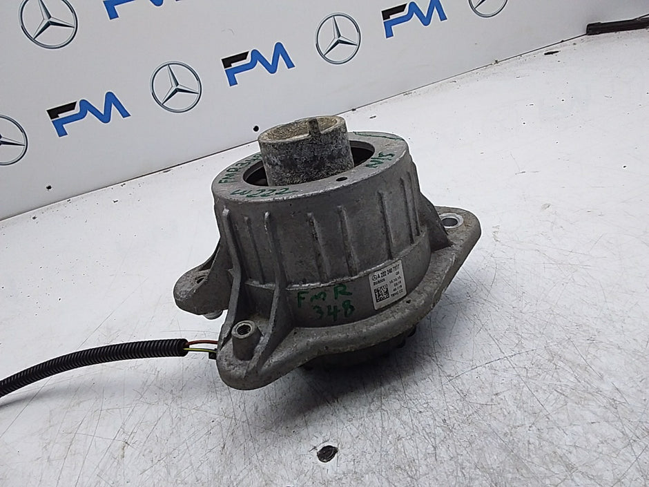 MERCEDES BENZ  S-CLASS  W222  ENGINE MOUNT LEFT NS A2222407517 FMR348