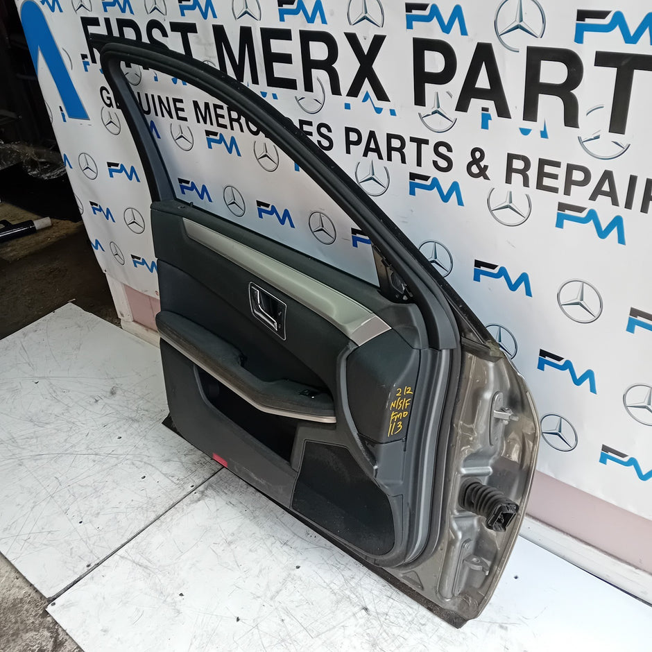 MERCEDES BENZ  E-CLASS W212 PASSENGE SIDE FRONT DOOR N/S/F COMPLETE GREY FMD113