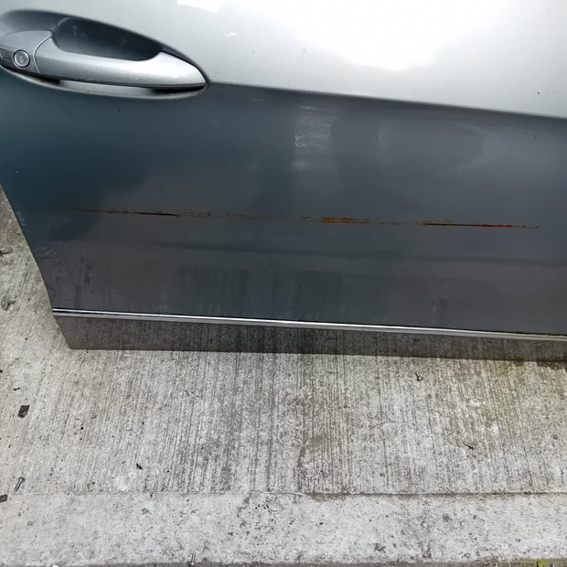 MERCEDES BENZ E-CLASS W212 DRIVER SIDE FRONT DOOR ( OFF SIDE FRONT )