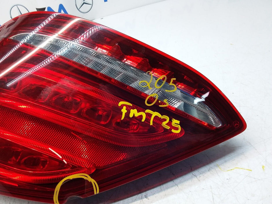2018 MERCEDES  C CLASS W205 REAR DRIVER SIDE O/S LED LIGHT A2059061457 FMT25