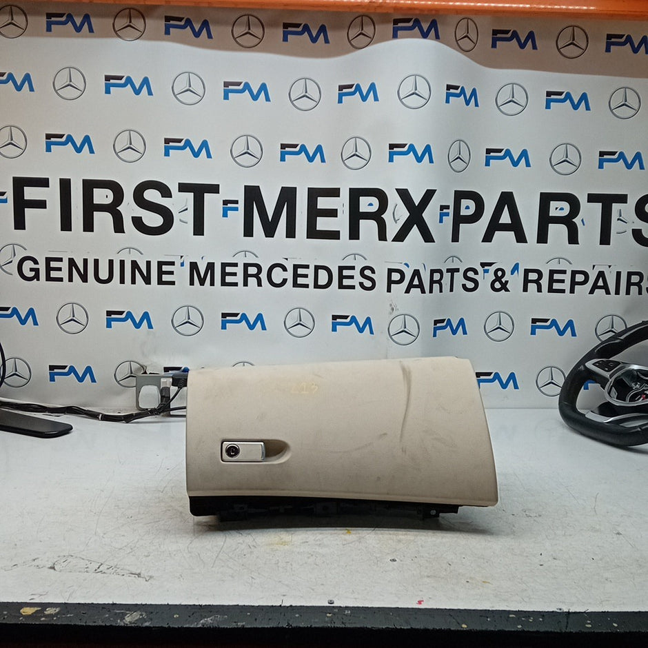 MERCEDES E-CLASS W213 DASHBOARD GLOVEBOX 2016 ON A2136800391 FM001301