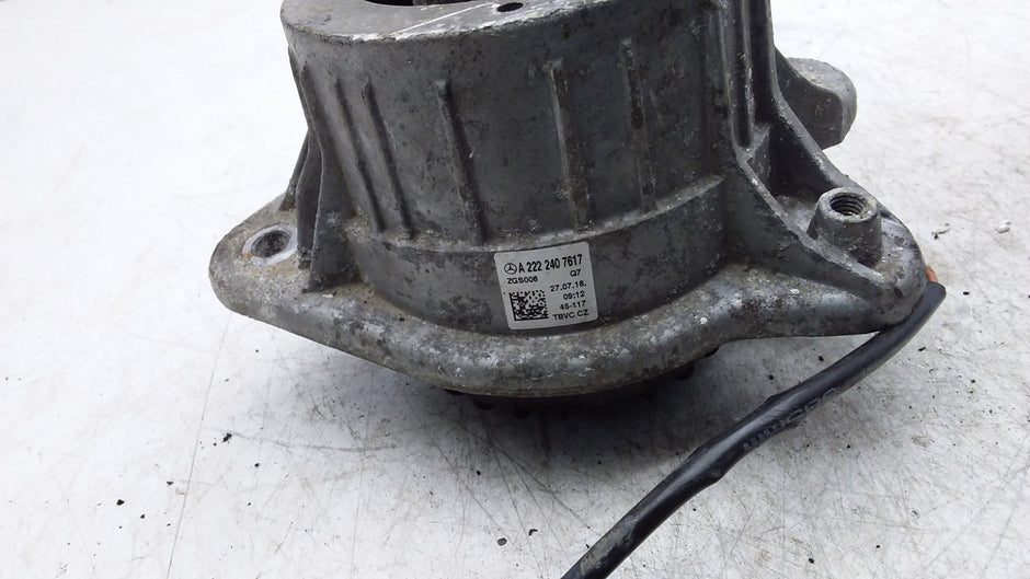MERCEDES BENZ S-CLS W222 RIGHT ENGINE MOUNT A2222407617 FMR459