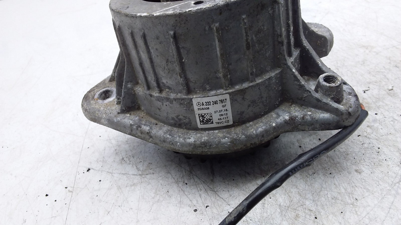 MERCEDES BENZ S-CLS W222 RIGHT ENGINE MOUNT A2222407617 FMR459