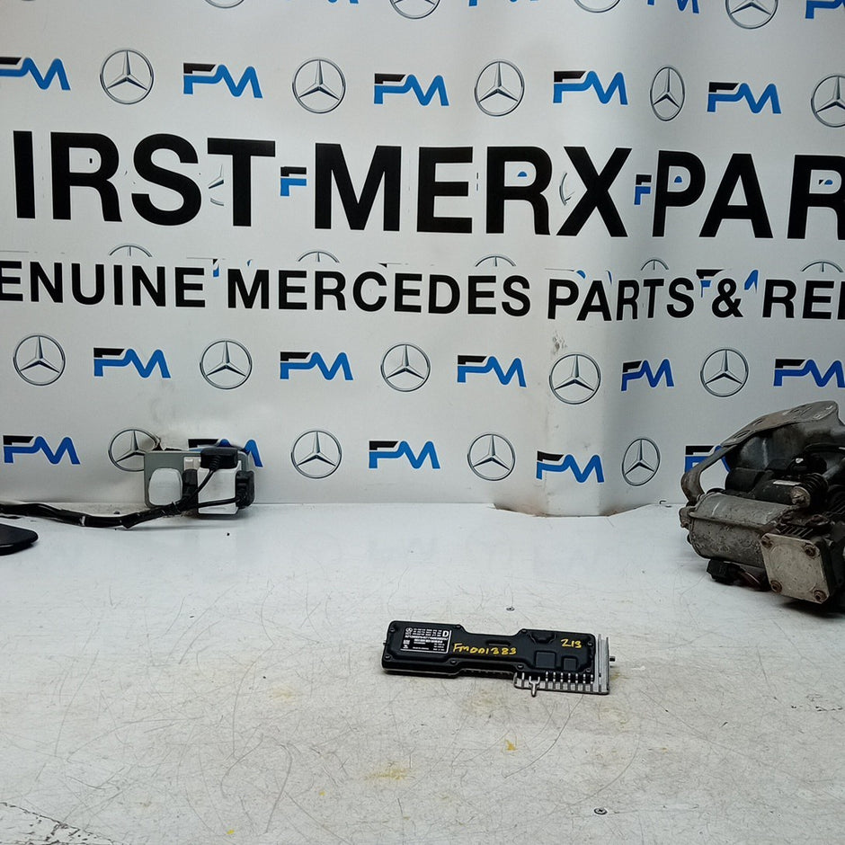 MERCEDES BENZ E-CLASS W213 FRONT WINDSHIELD CAMERA A2139002910 2016 FM001383