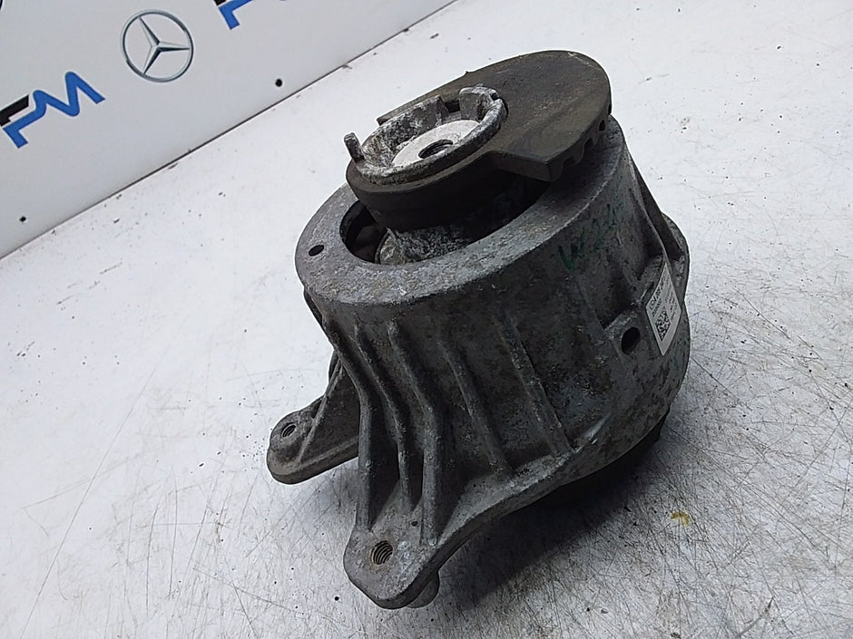 MERCEDES BENZ  C-CLASS  W205  ENGINE MOUNT RIGHT OS A2052406717 FMR362