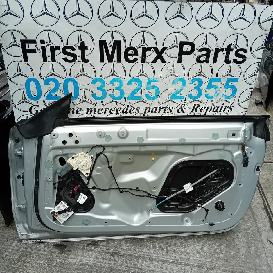 MERCEDES BENZ C-CLASS COUPE  C205 DRIVER SIDE DOOR ( OFF SIDE )