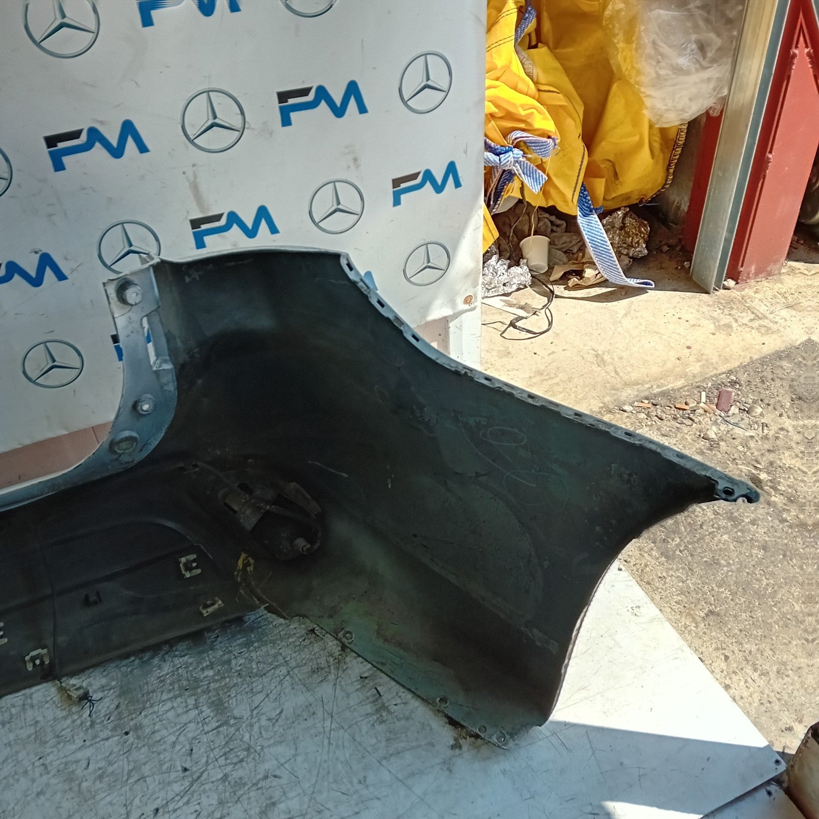 MITSUBISHI OUTLANDER MK3 REAR BUMPER WHITE 2013 COMPLETE FMX110