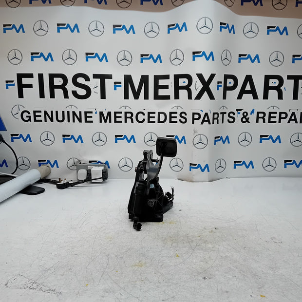 MERCEDES B-CLASS W246 CLUTCH PEDAL WITH CYLIBDER A2462900619 2015  FM001477