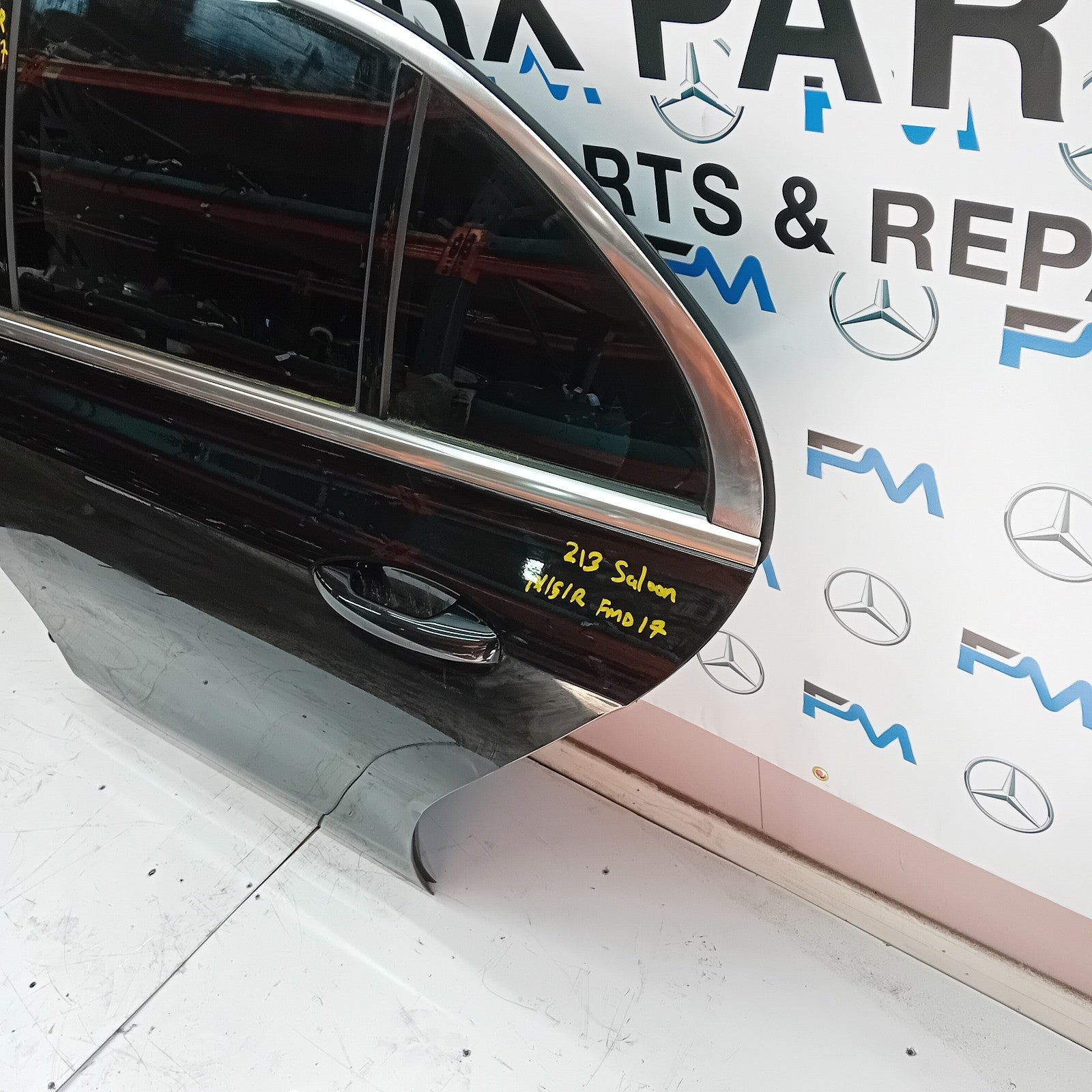 MERCEDES BENZ E CLASS SALOON W213 PASSENGE SIDE REAR DOOR ( NEAR REAR ) FMD17