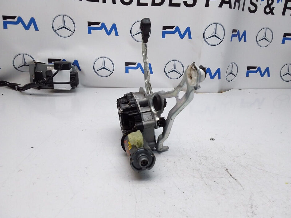 Mercedes C-CLASS W205 TAILGATE LIFT SOFT CLOSE 0390204 124 FM00598
