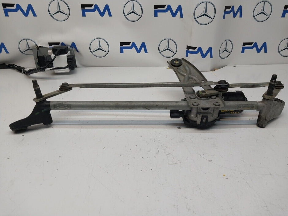 MERCEDES-BENZ A CLASS W177  FRONT WIPER MOTOR WITH LINKAGE A1779064801 FM00240