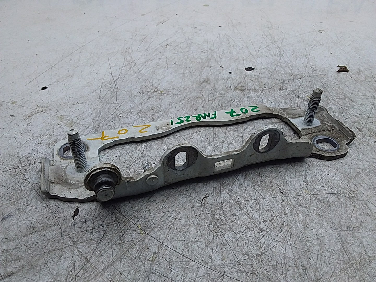 MERCEDES E-CLS W207 FRONT RIGHT BONNET HINGE FMR251