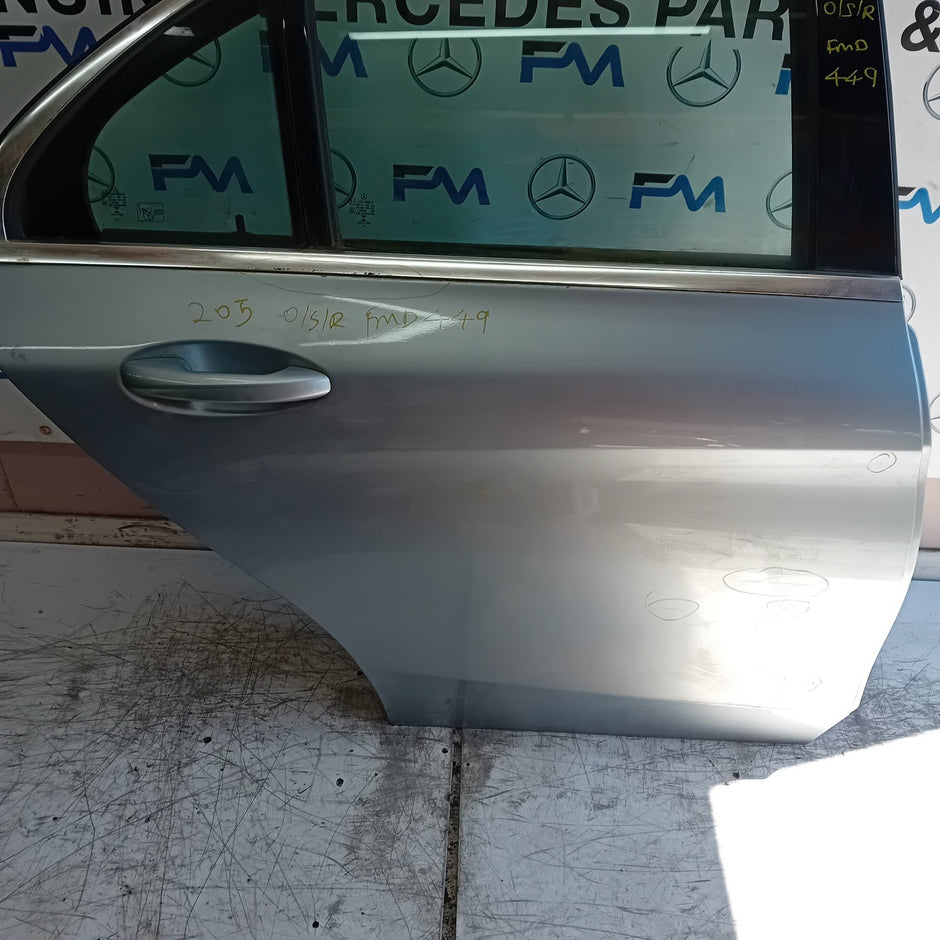 MERCEDES C-CLASS W205 SLN DRIVER REAR DOOR OSR 2014 ON COMPLETE FMD449