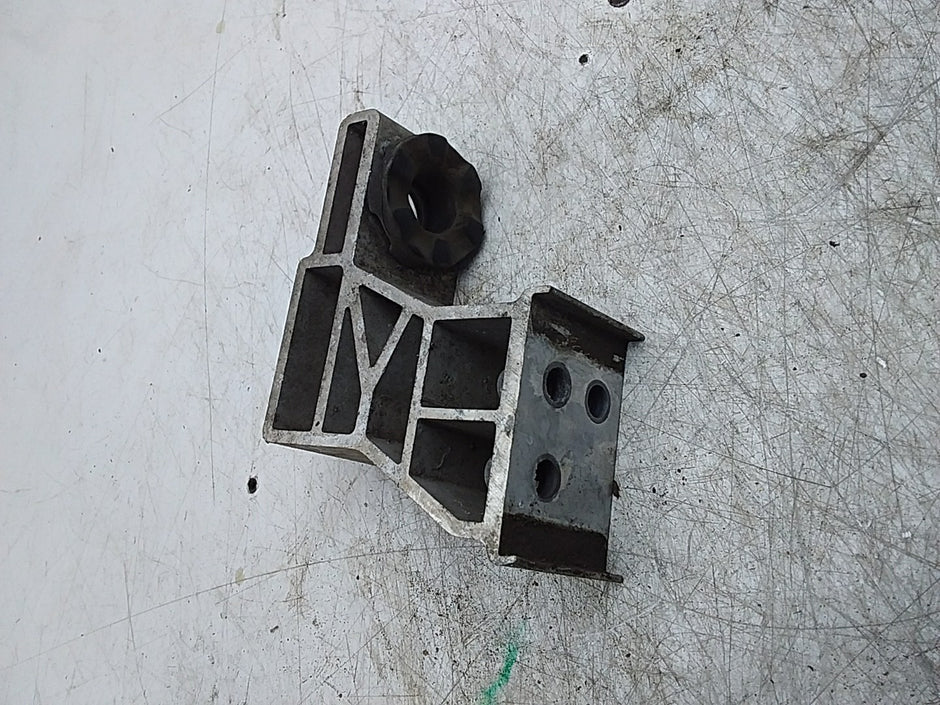 MERCEDES E-CLS W213 RADIATOR HOLDER FMR254